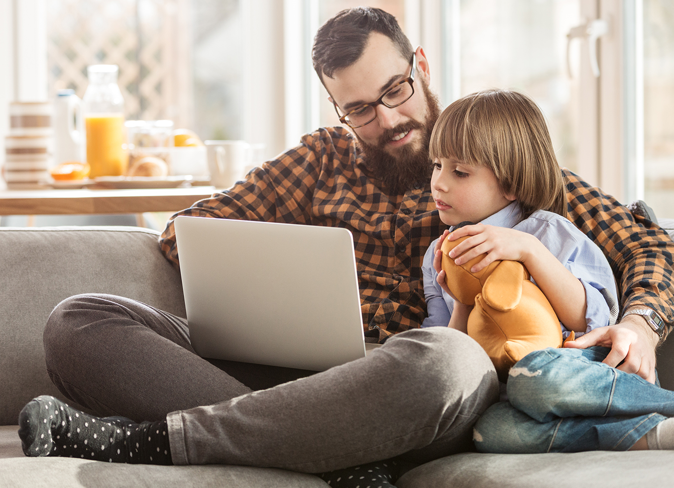 7 Benefits of Reading Out Loud with Your Kids